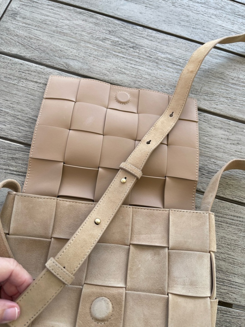 J McLaughlin Una Neutral Woven Suede Leather Crossbody Bag - Picture 4 of 11